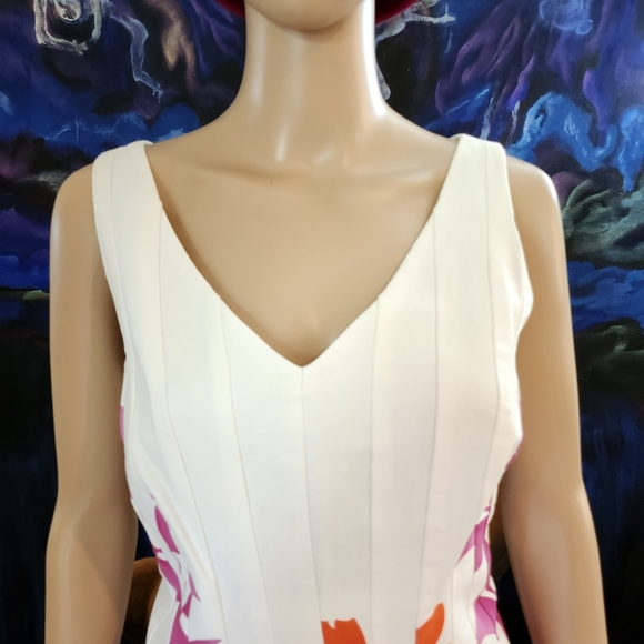 Colorful sleeveless pleated dress - Picture 3 of 13